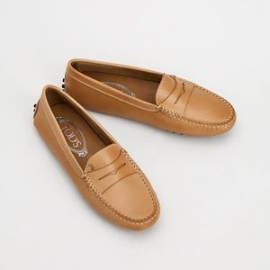 [AUTHENTIC] Tod’s Gommino Driving Shoes